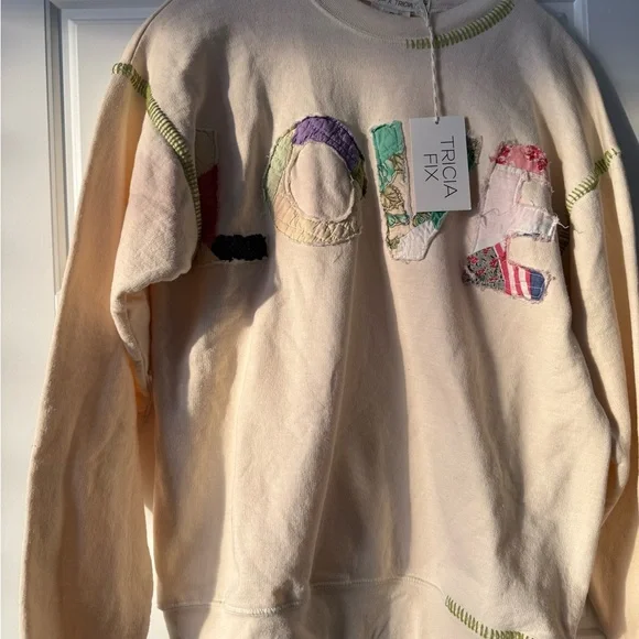 Tricia Fix Love your mother small NWT sweatshirt . - Picture 3 of 7